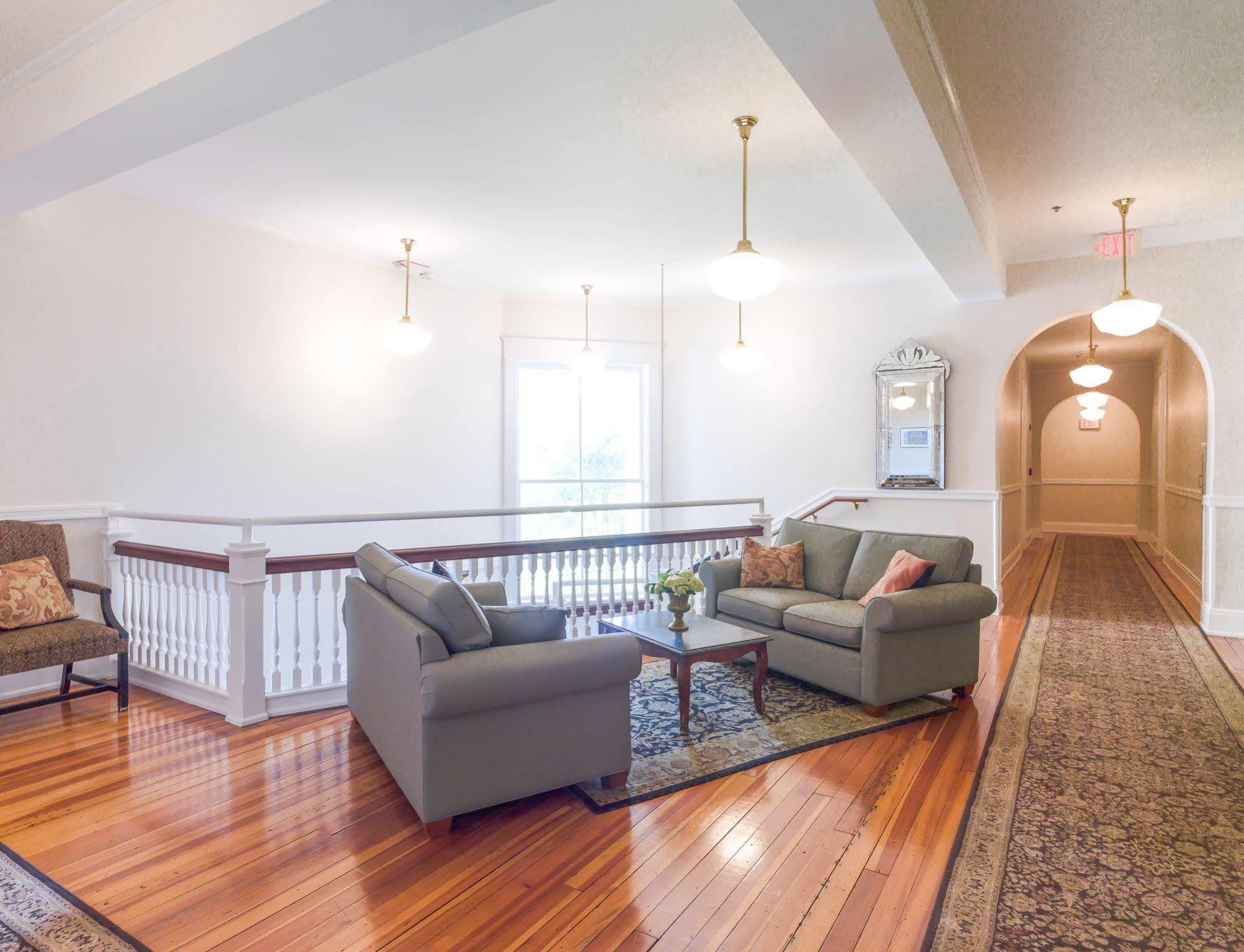 Inn At Carnall Hall Fayetteville Dış mekan fotoğraf